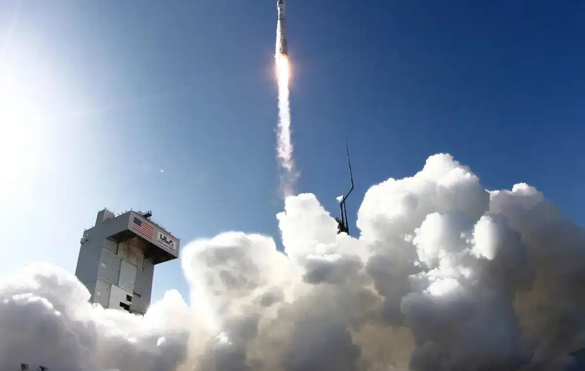 Elon Musk, Jeff Bezos Face off Space Race