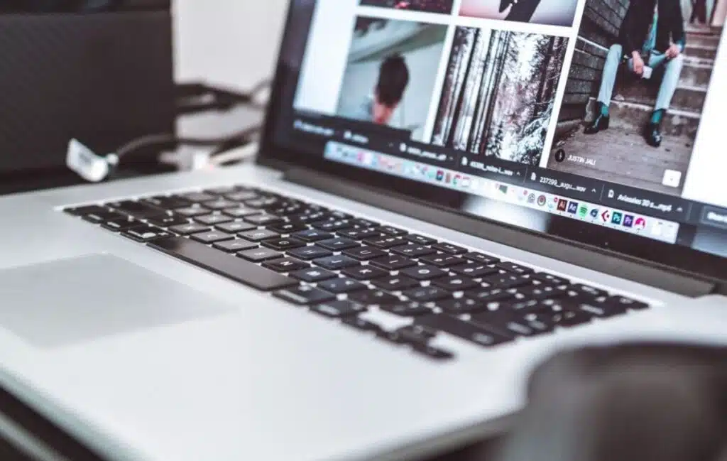 What is the best program for organizing photos?