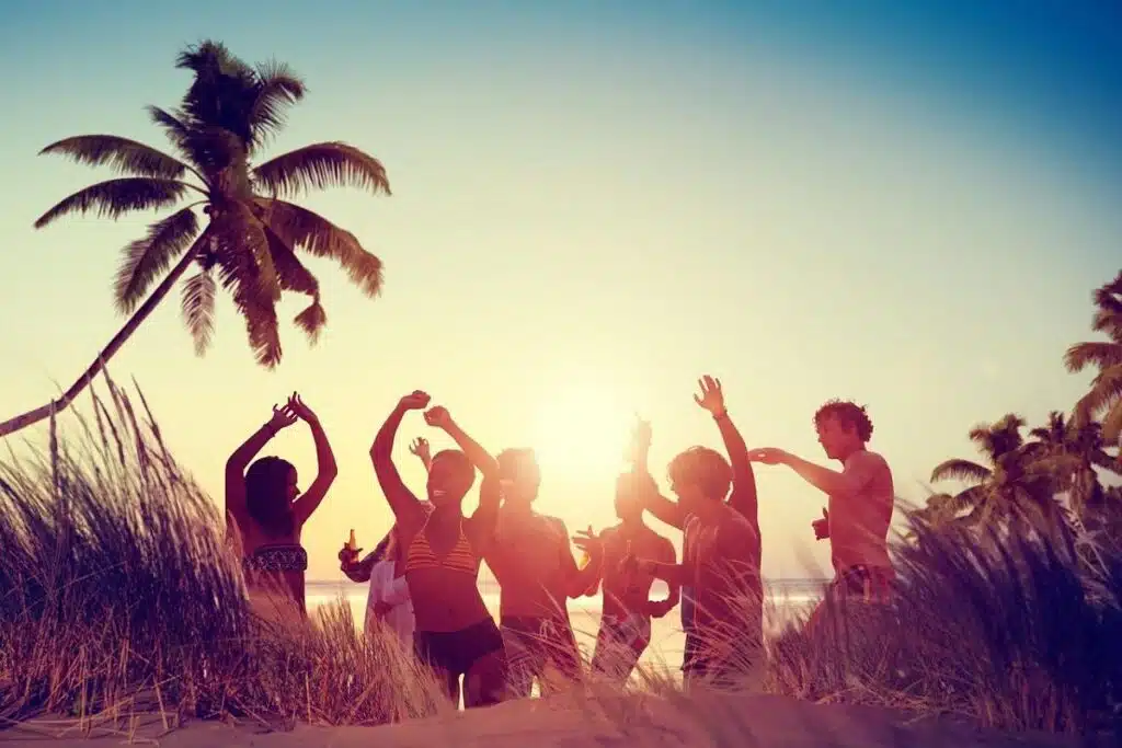 Organise a Beach Party