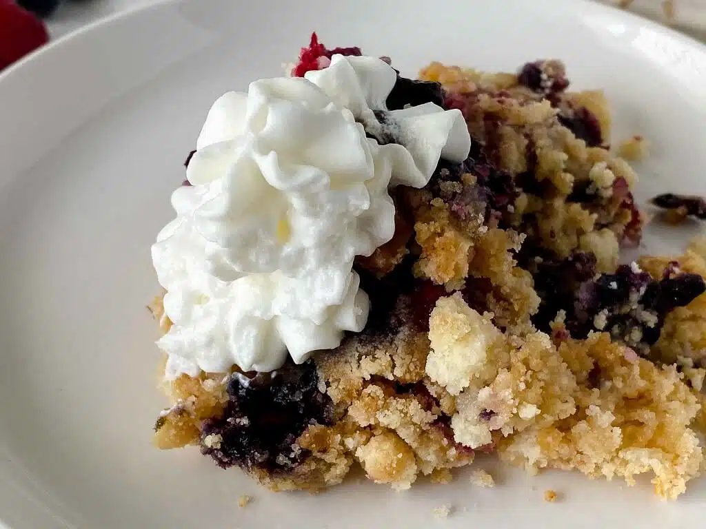 Berry Crisp Dump Cake