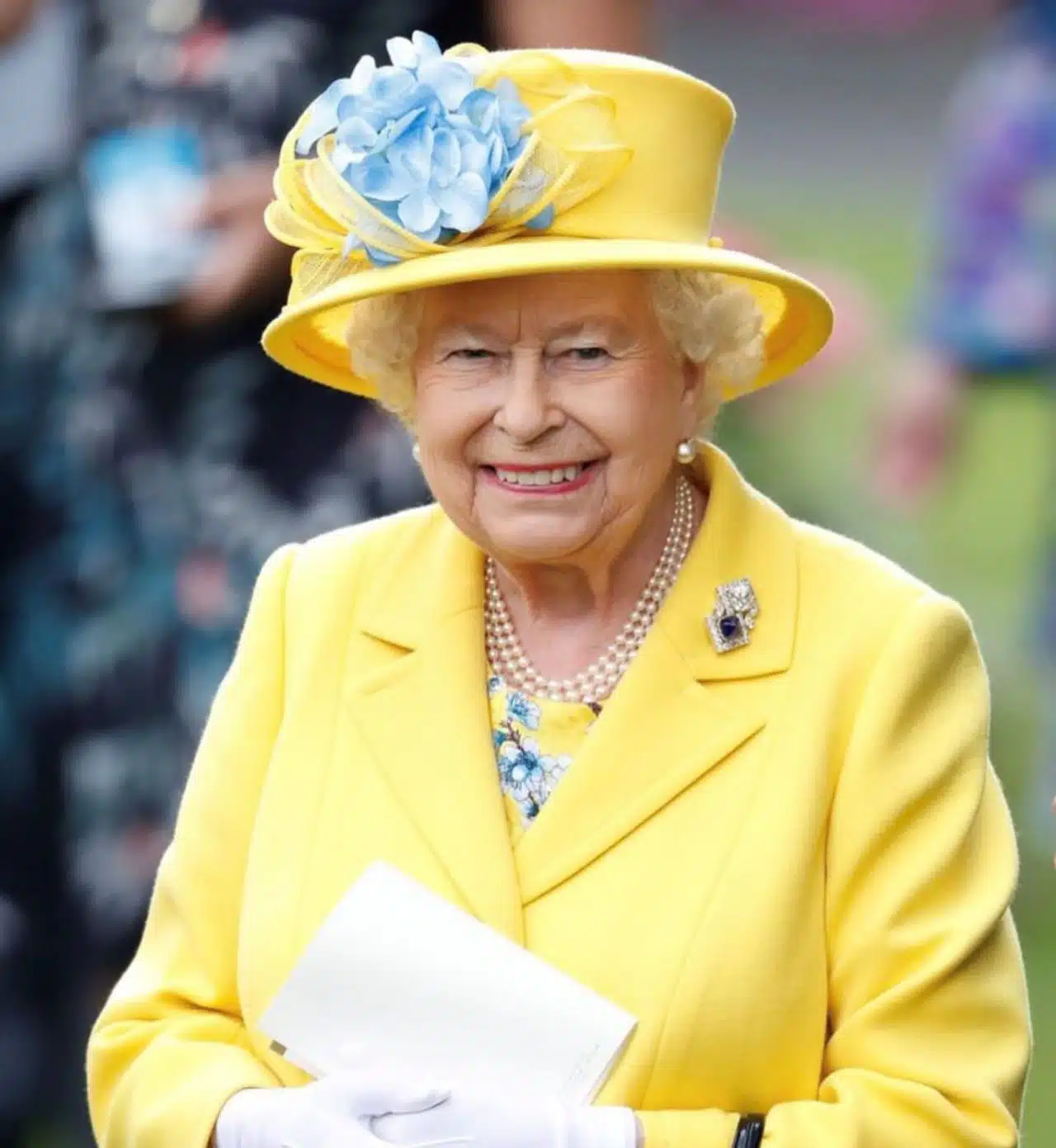 Queen Elizabeth II dies