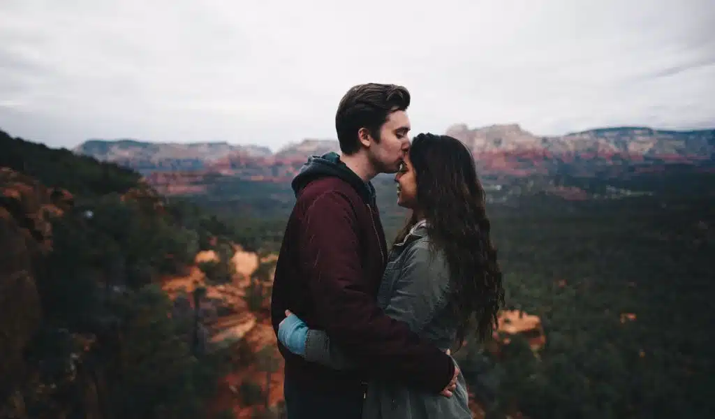 Modern Singles Looking for Relationships