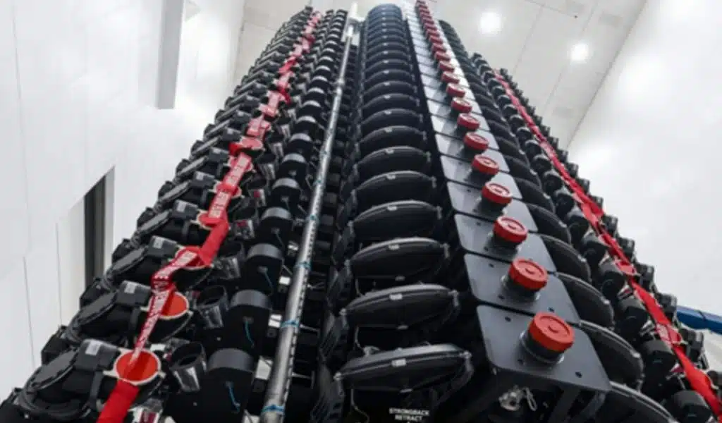 Starlink Launches V2 Mini Satellites