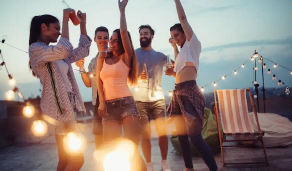 How to Throw an Amazing Outdoor Party