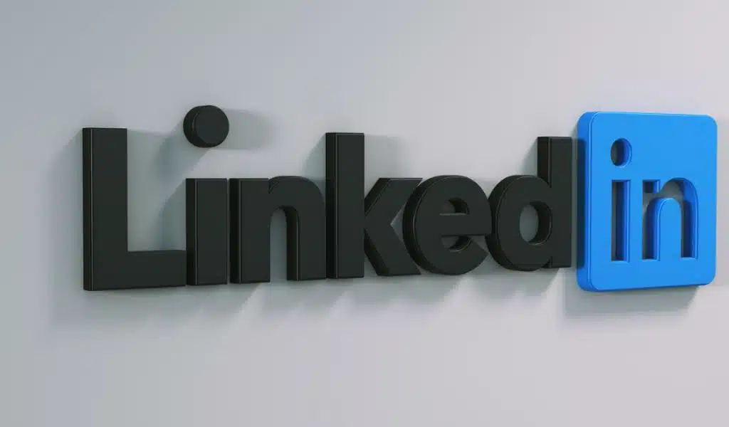 LinkedIn Introduces AI Features to Improve User Profiles