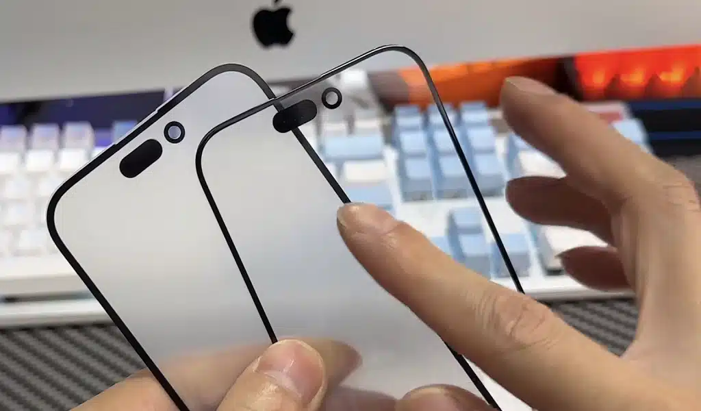 iphone 15 pro max thinnest screen bezels