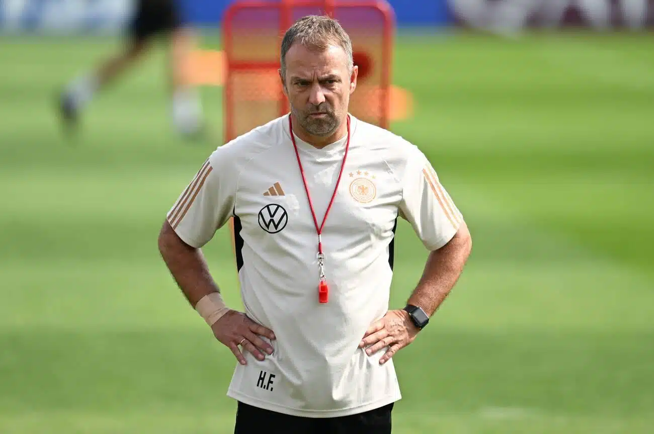 Preparation for the World Cup in Qatar, national team Germany, training at Al-Shamal Stadium, national coach Hansi Flick follows the training