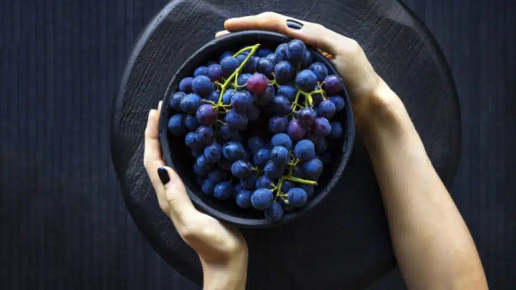 Scientists Explain Why Microwaving Grapes Can Be Dangerous