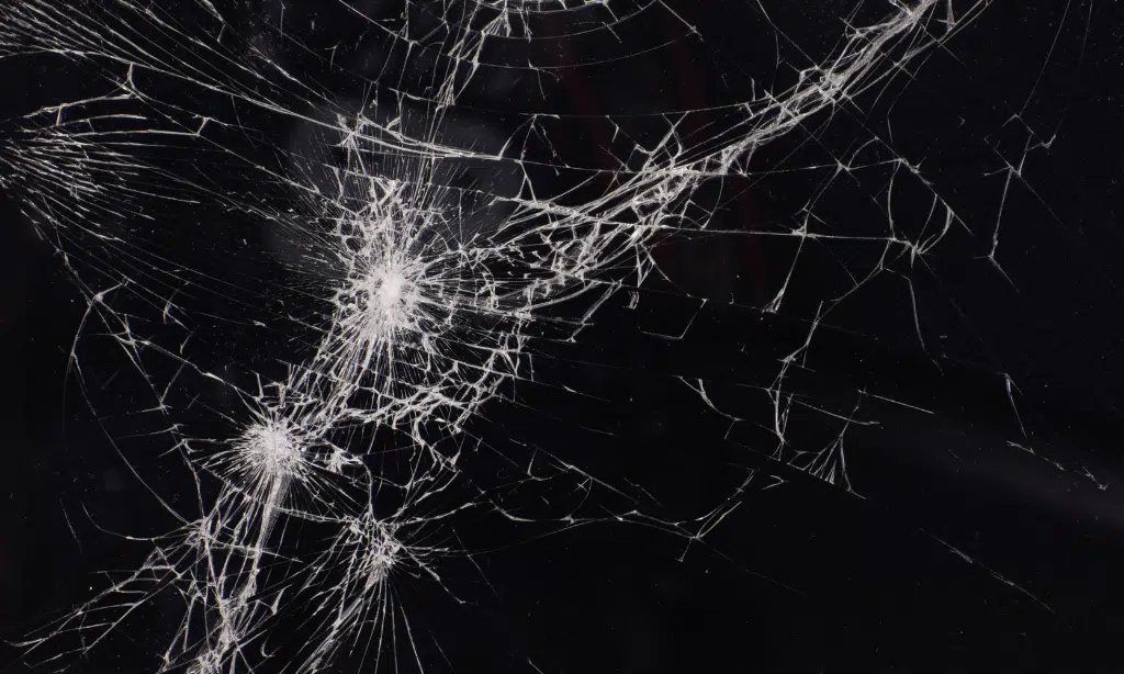 latest Broken Screen Wallpaper