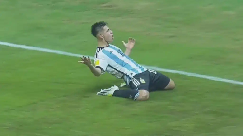 Claudio Echeverri Next Messi