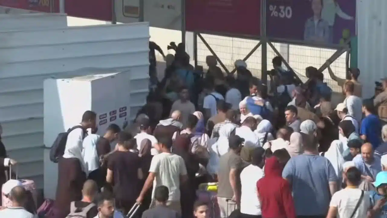 Egypt Opens Gaza Border Crossing Aid