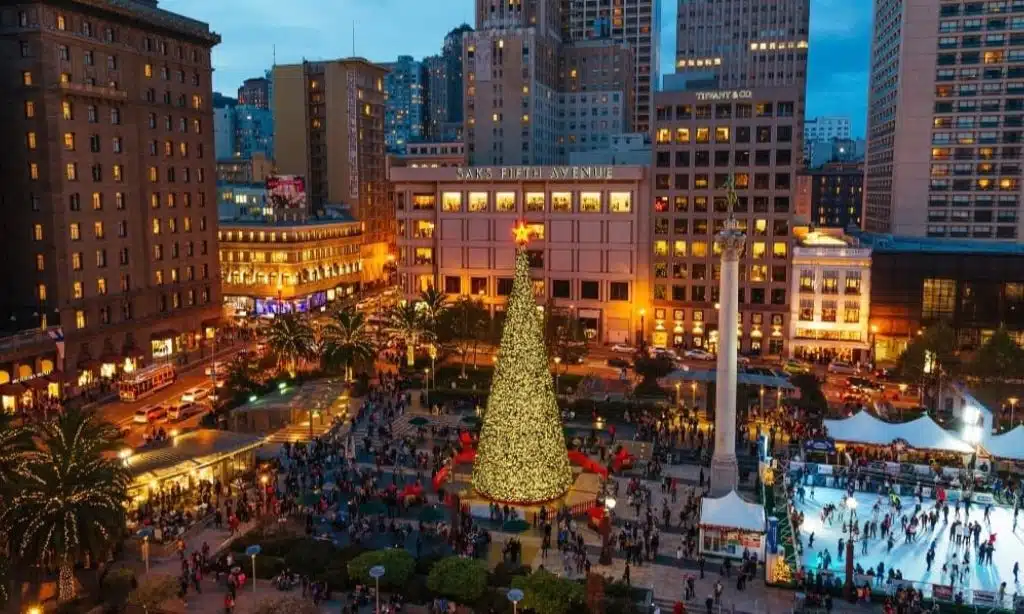 Best Christmas Cities in the USA 2023
