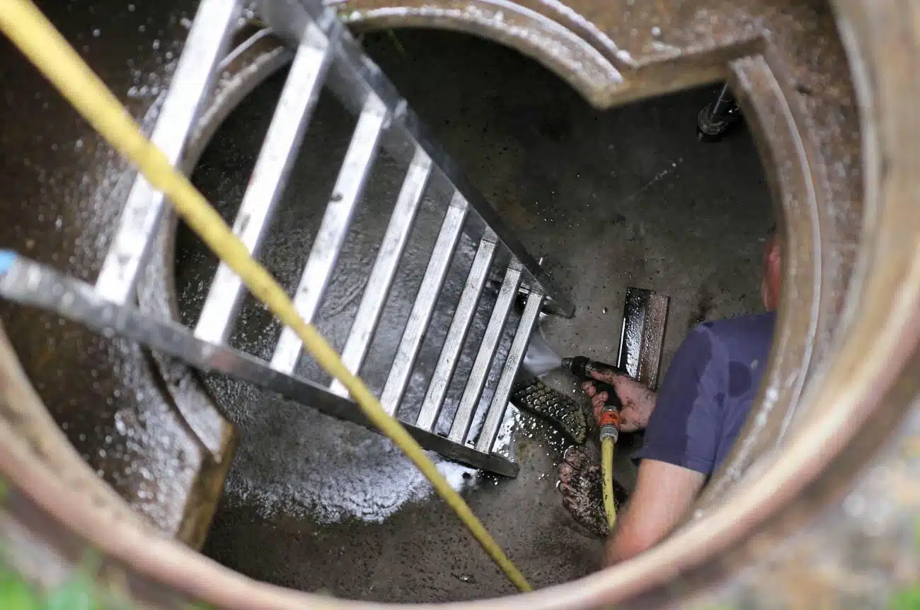 Complete Water Tank Cleaning Guide