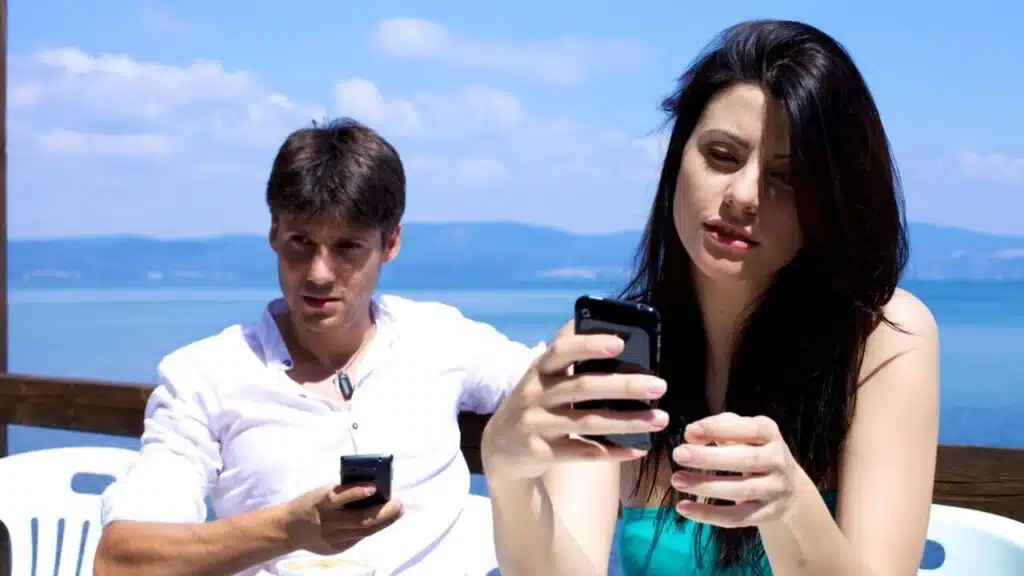 How to Make a Man Fall in Love with You on WhatsApp