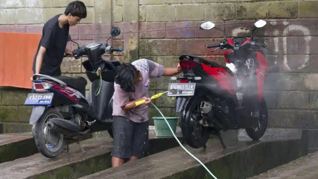 How to Wash a Motorcycle