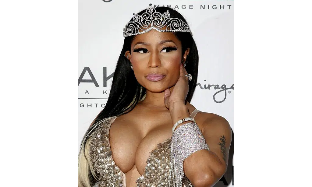 Nicki Minaj hot boobs