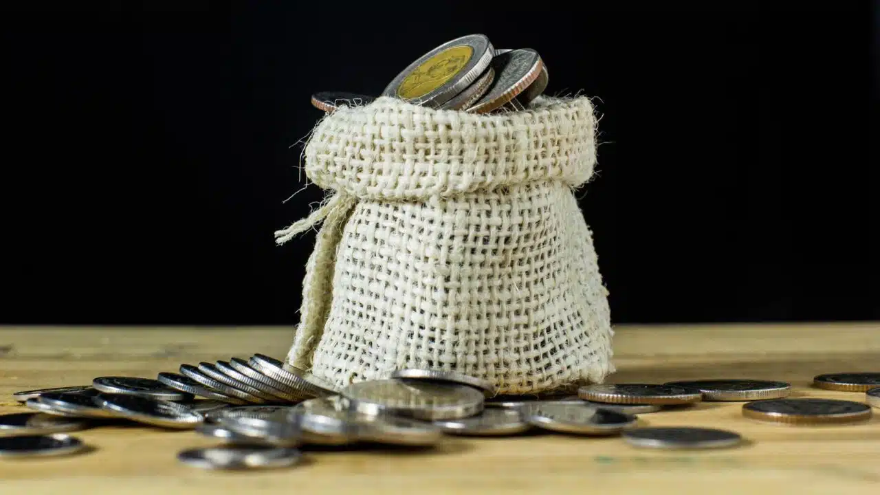 Lowest Salary Earners in the World