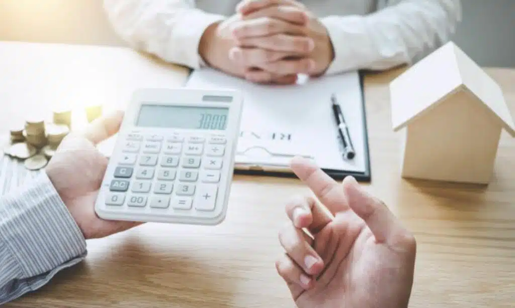 Factors to Consider before Taking out a Loan to pay your Deposit