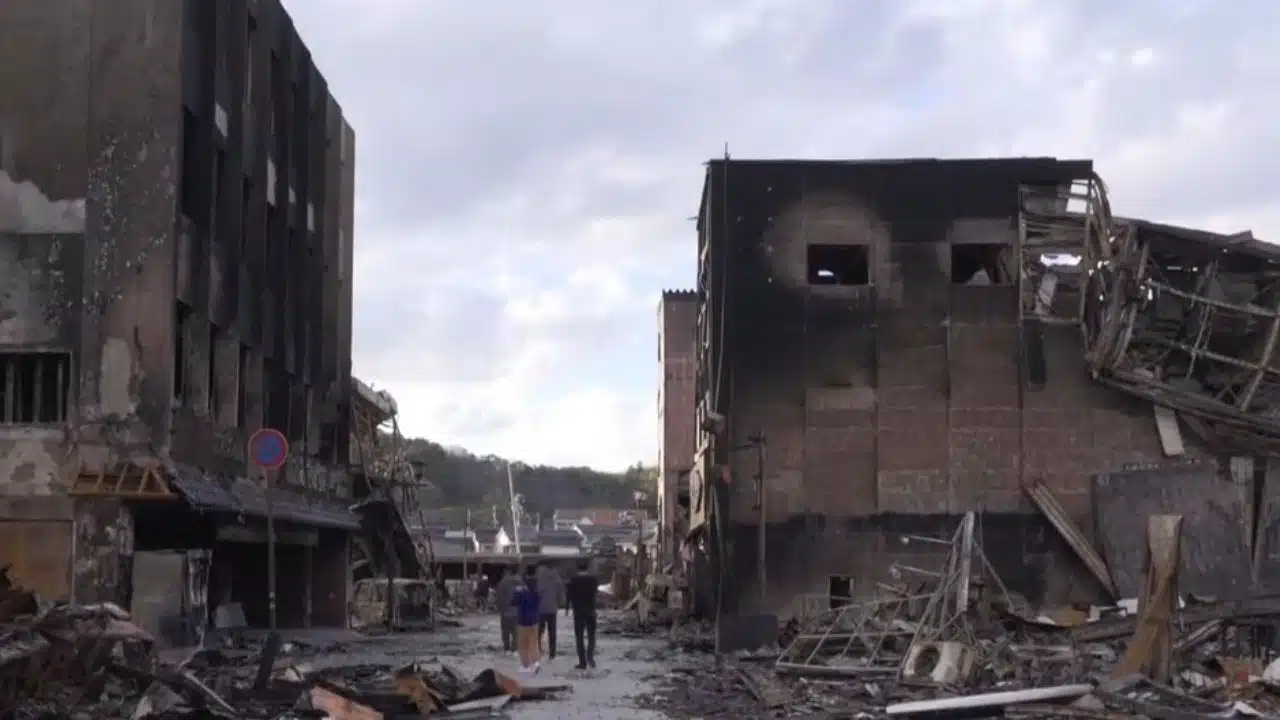 M6.6 Earthquake Western Japan 12 Injured