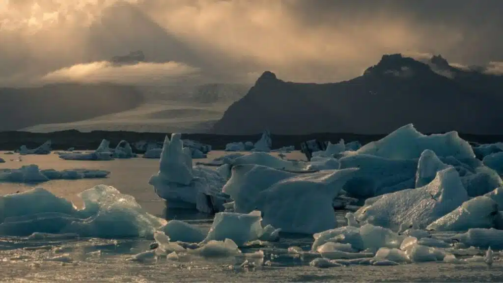 Melting Polar Ice Affects Earth's Spin