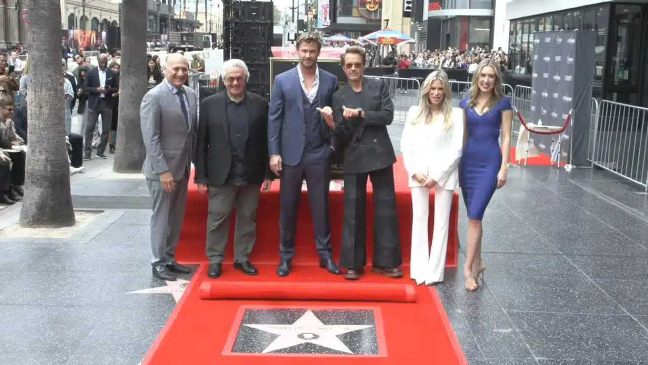 Evans Roasts Hemsworth Walk of Fame Tribute
