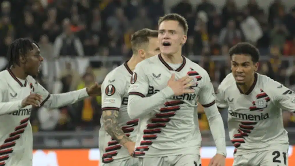 Leverkusen Wins 2-0 at Roma