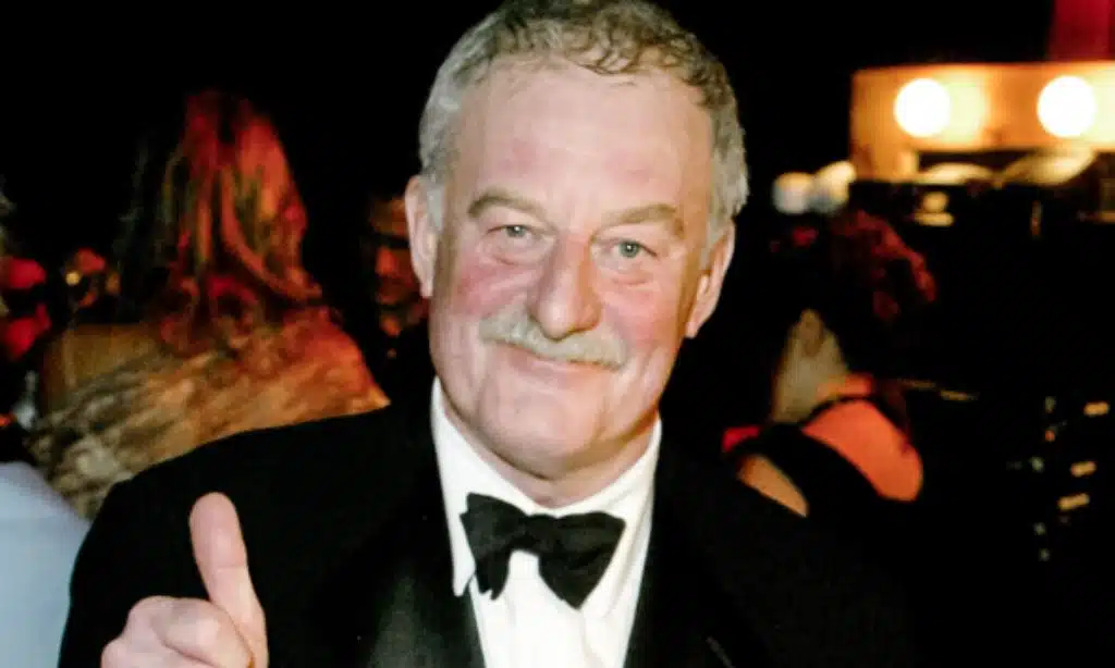 actor bernard hill dies at 79
