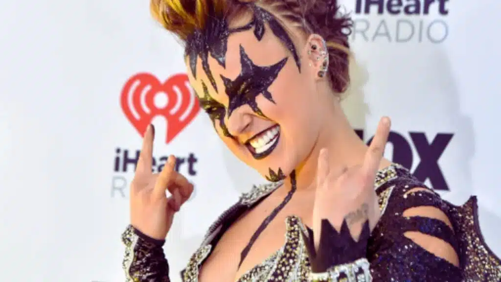 jojo siwa reacts snl skit