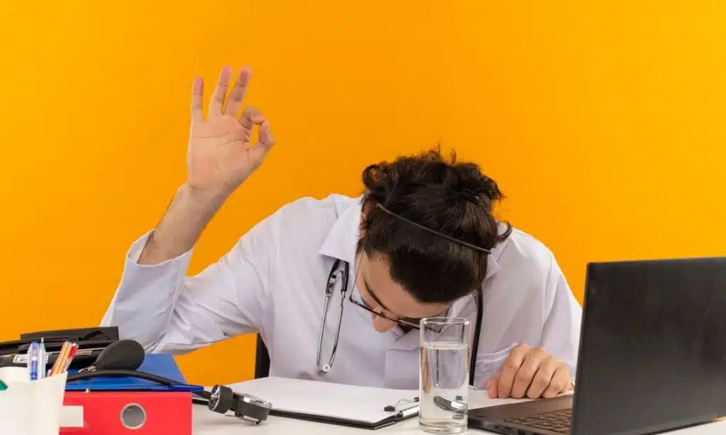 10 Ways to Feel Less Isolated at Work