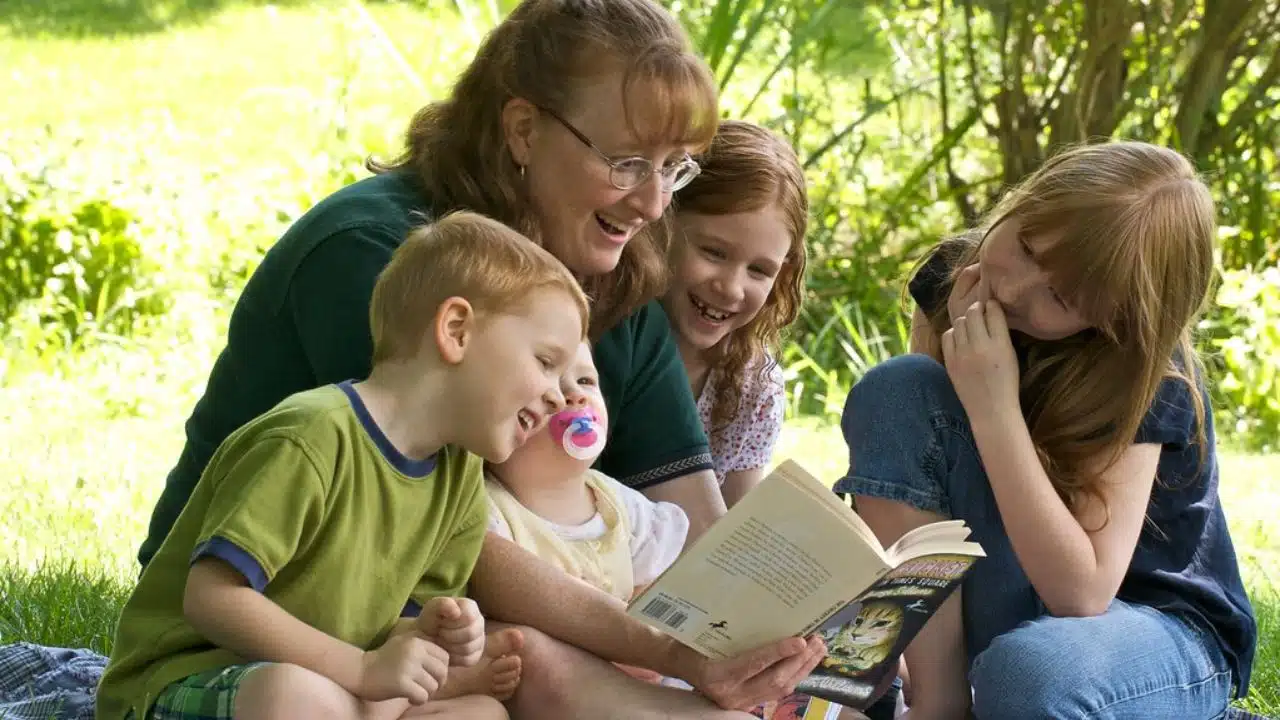 Building a Strong Friendship with Your Teenager