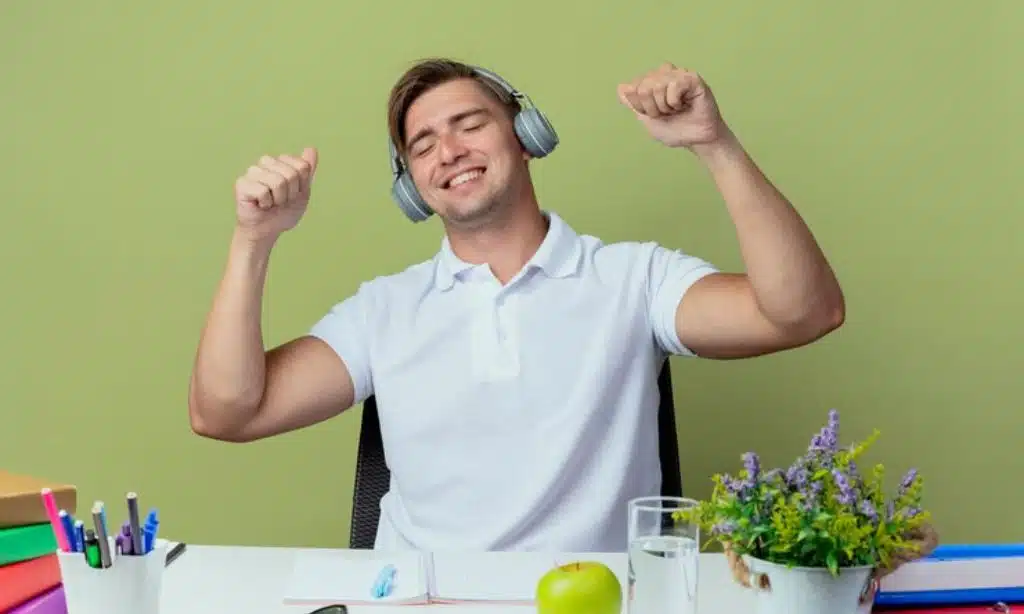 Smiling Helps You Feel Relaxed and Comfortable