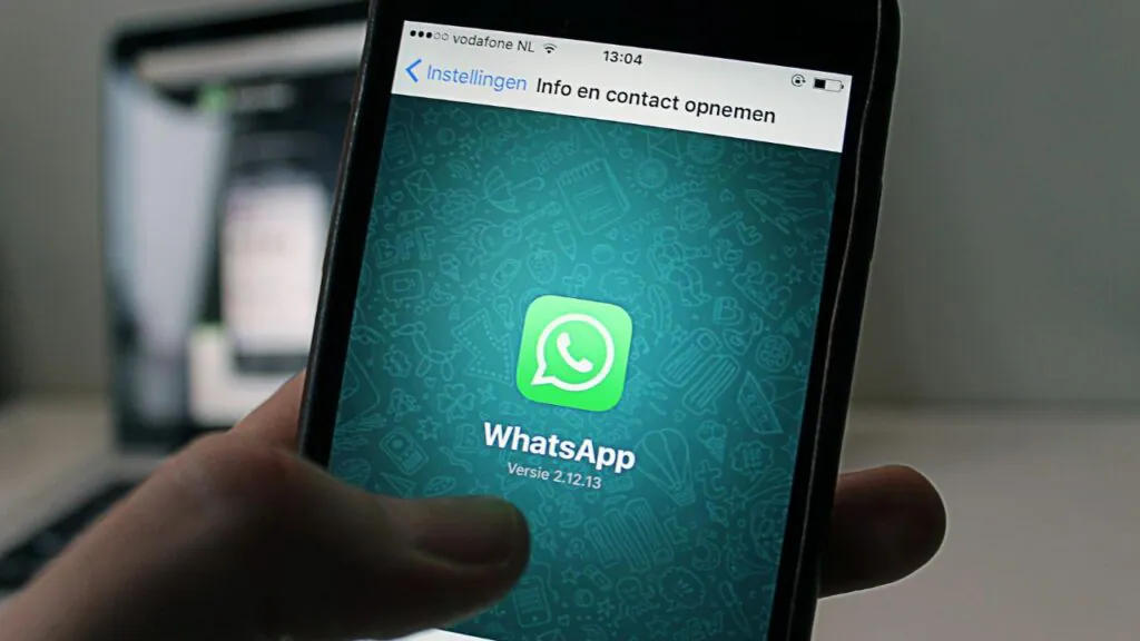 WhatsApp Tests Auto Translate on Android