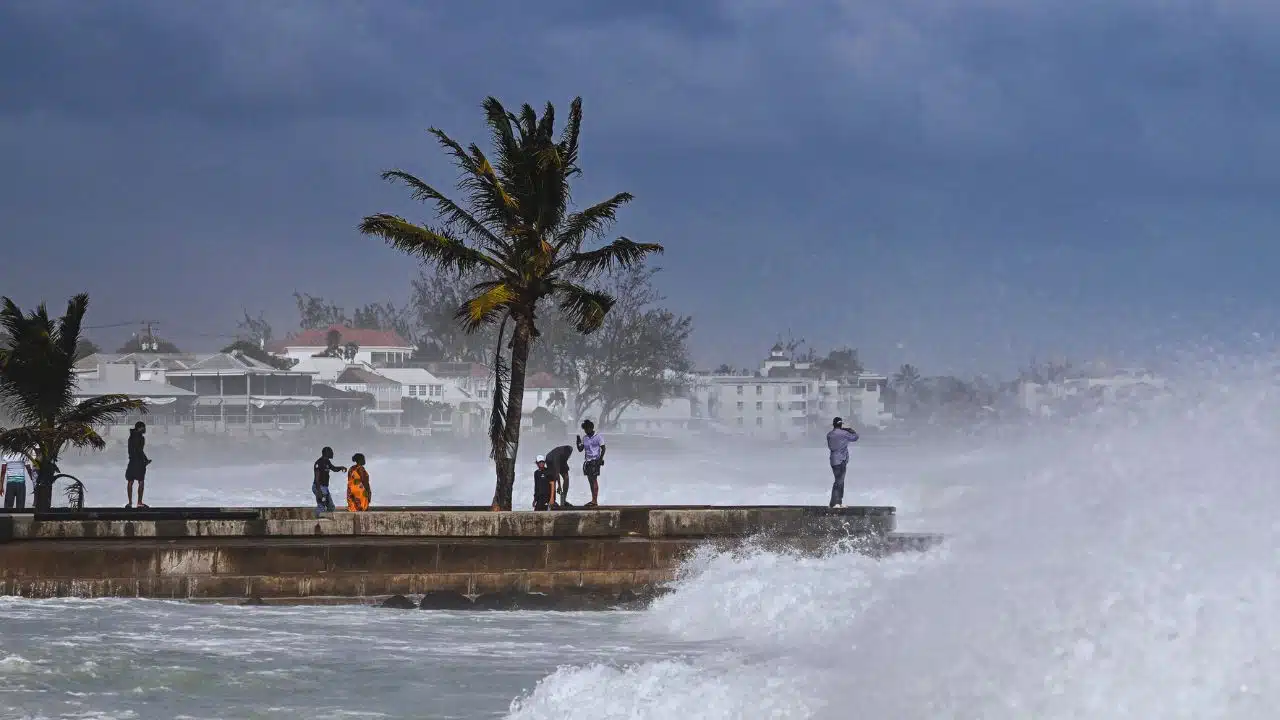 hurricane beryl category 4 storm jamaica
