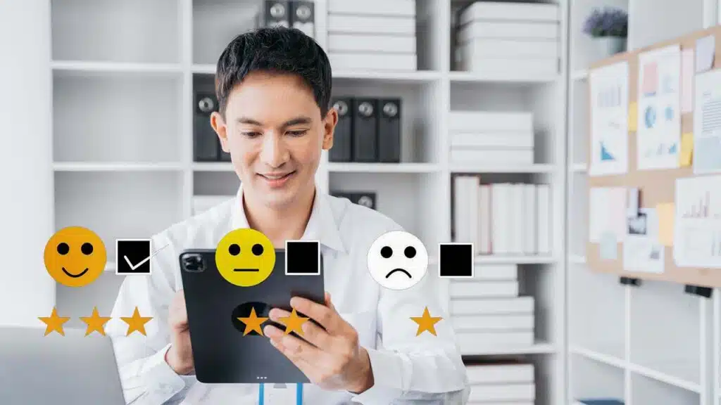 Man leaving a 5-star rating