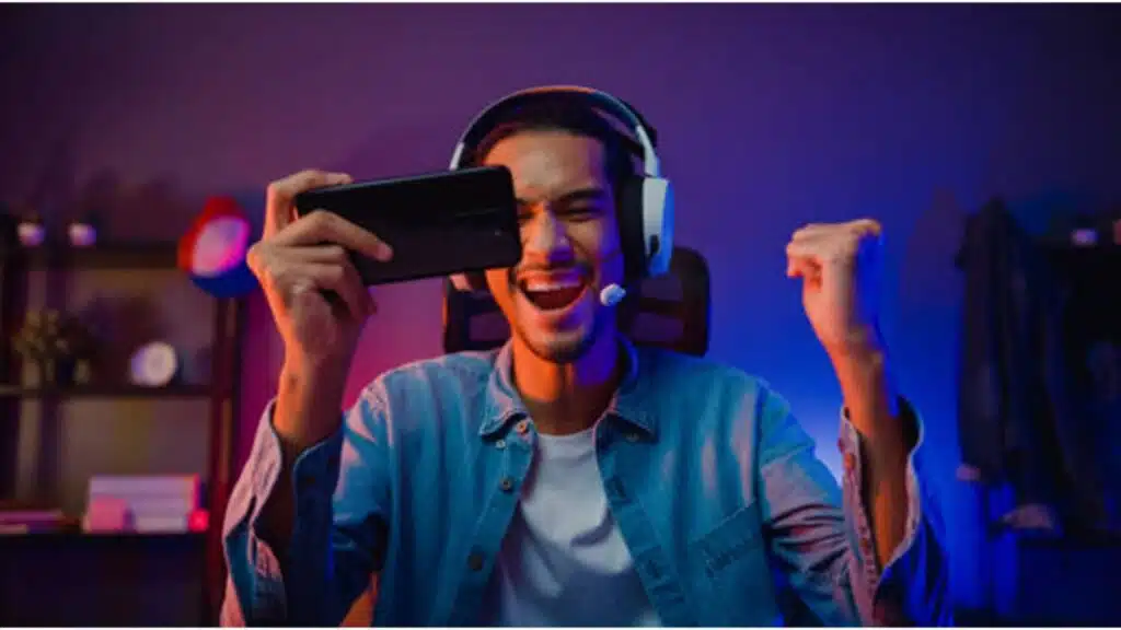 Online Gaming Social Lifeline