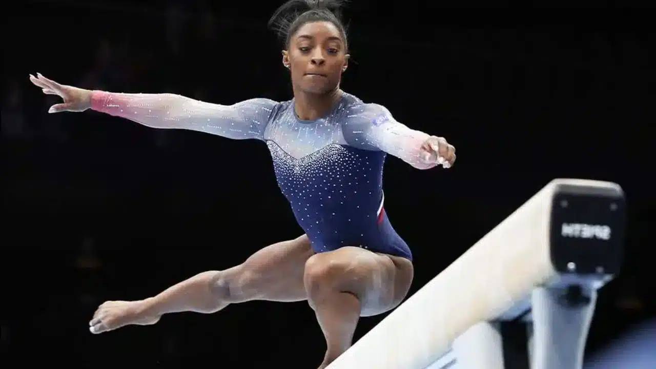 simone biles responds mykayla skinner criticism