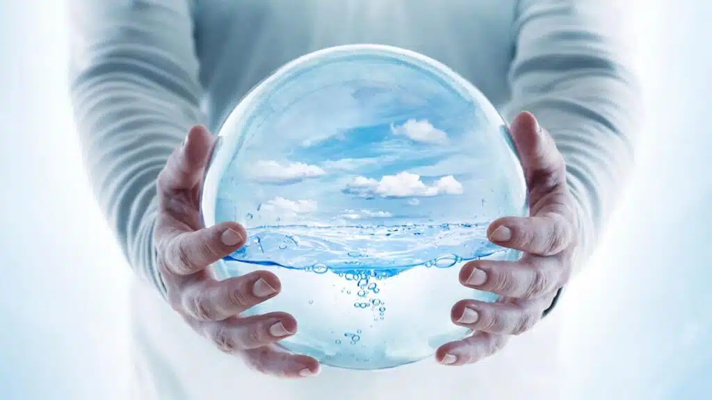 Peaceful sky with fluffy clouds