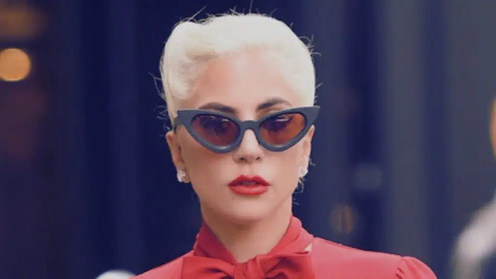 Lady Gaga Announces New Album Harlequin