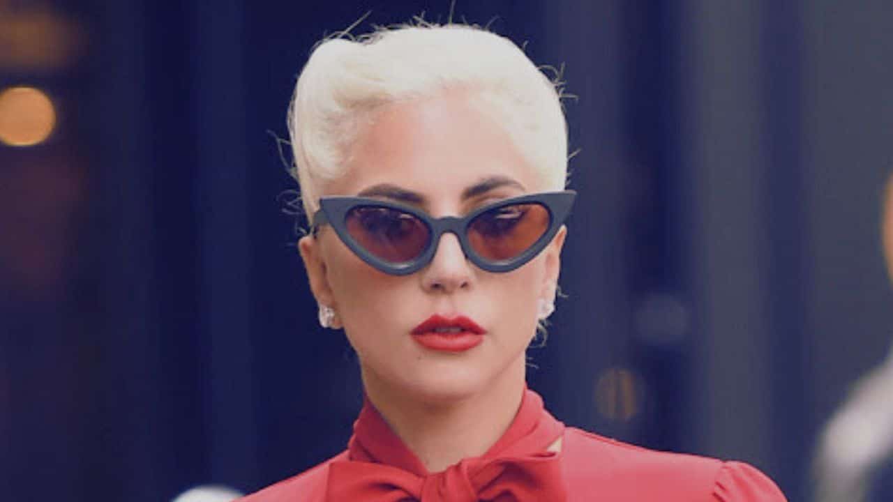 Lady Gaga Announces New Album Harlequin