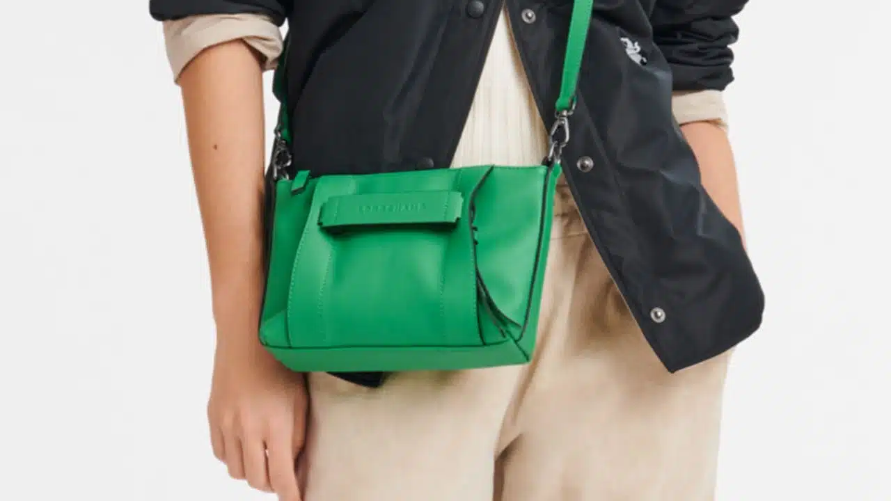 Choose Perfect Crossbody Bag for Your Body Type