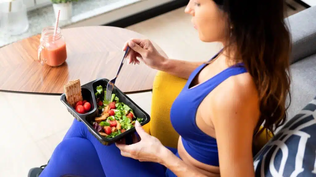 Effective Ways to Eat Less and Feel Full Longer for a Slimmer