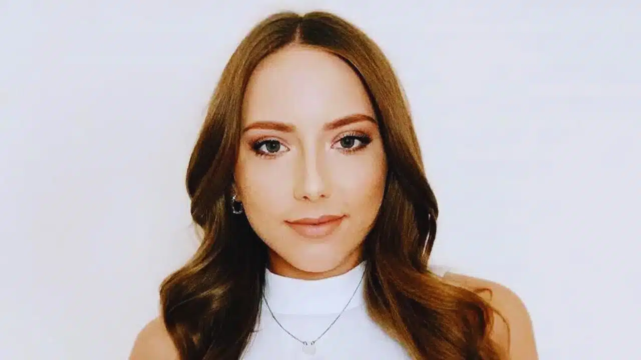 Hailie Jade Scott Hid Pregnancy at Her Wedding