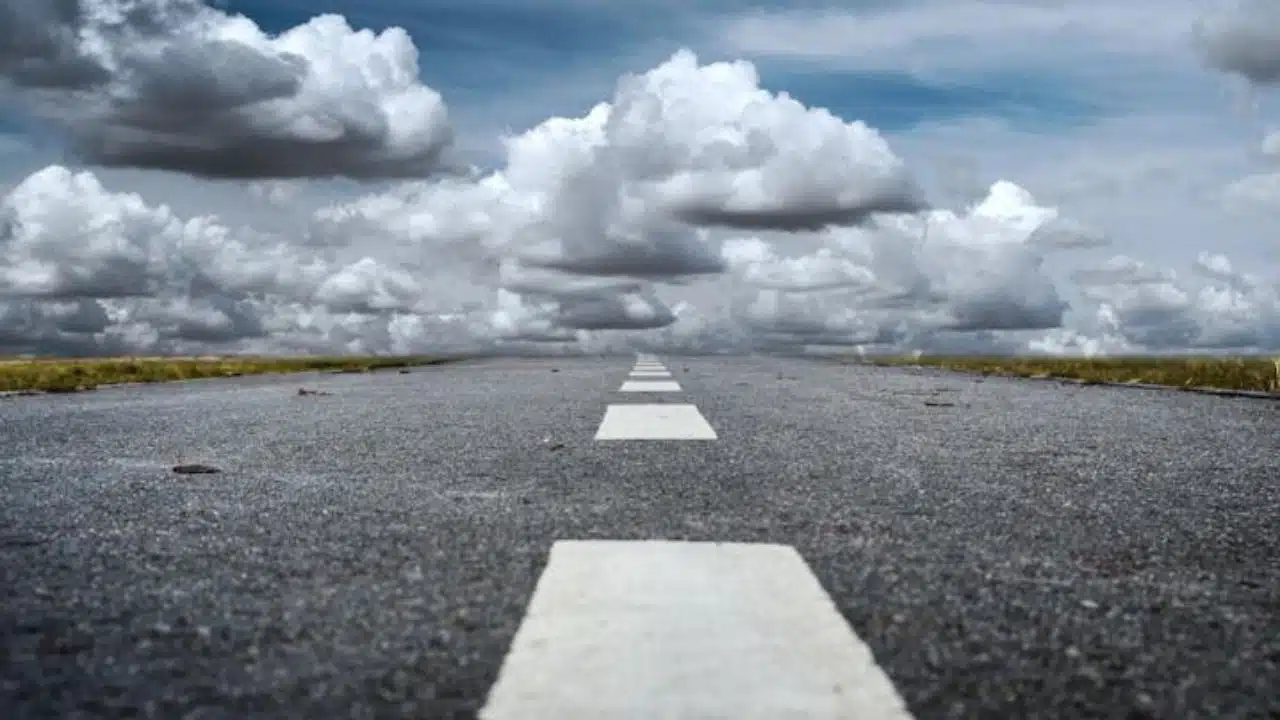 How Lawyers Build a Strong Case for Road Accident Victims