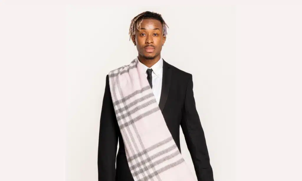 The Classic Cashmere Scarf