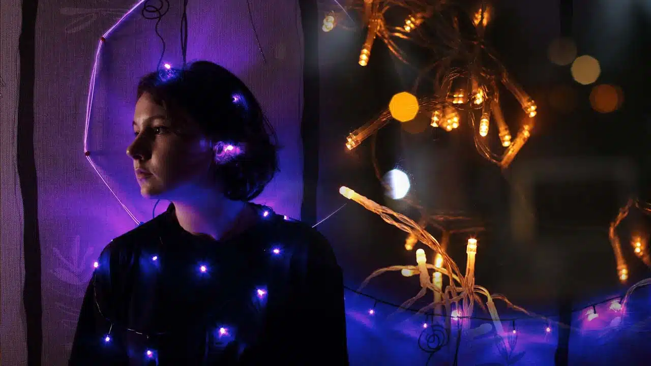 Ways to Use String Lights for a Cozy Indoor Vibe