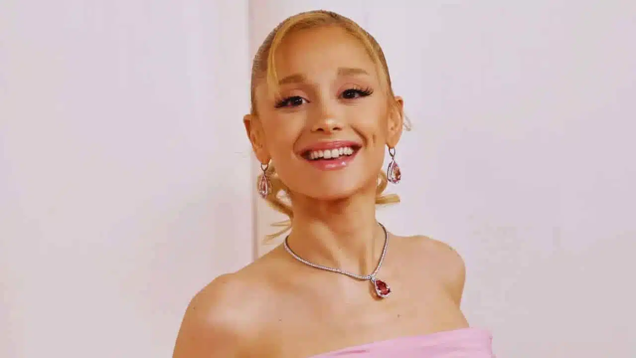 ariana grande happy with boyfriend ethan slater