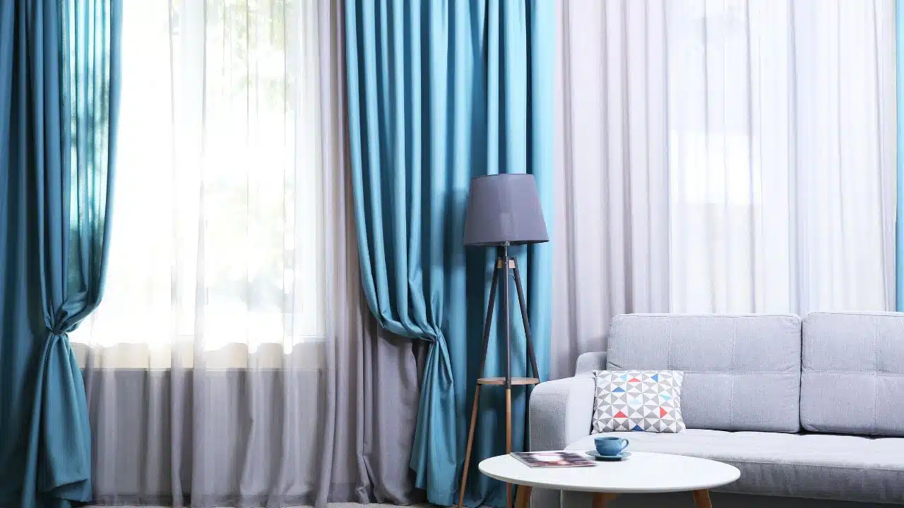 DIY Ideas to Decorate Curtains for Living Rooms