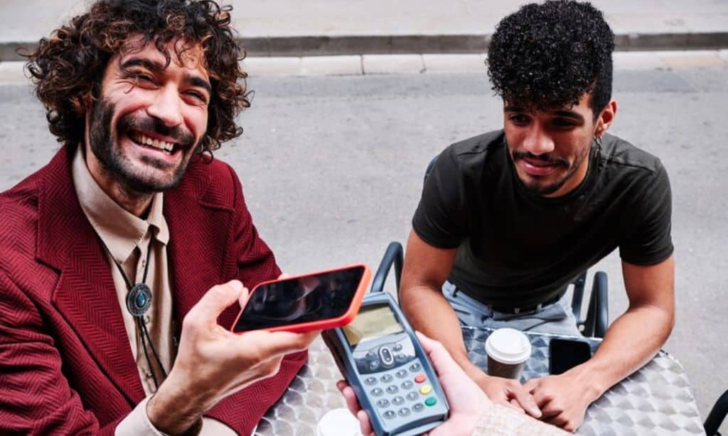 Bajaj Finserv Mobile Screen Insurance – Best Budget-Friendly Plan