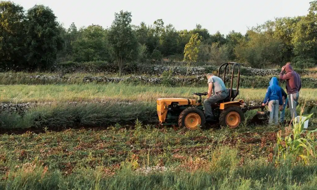 Implement Controlled Traffic Farming
