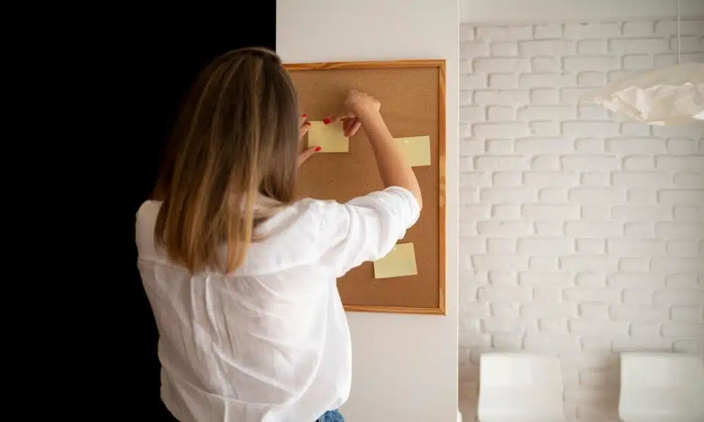 Tips for Incorporating Statement Wall Art